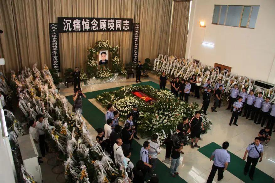 中国经典白夜追凶破案电影,像白夜追凶一样好看的破案电视剧