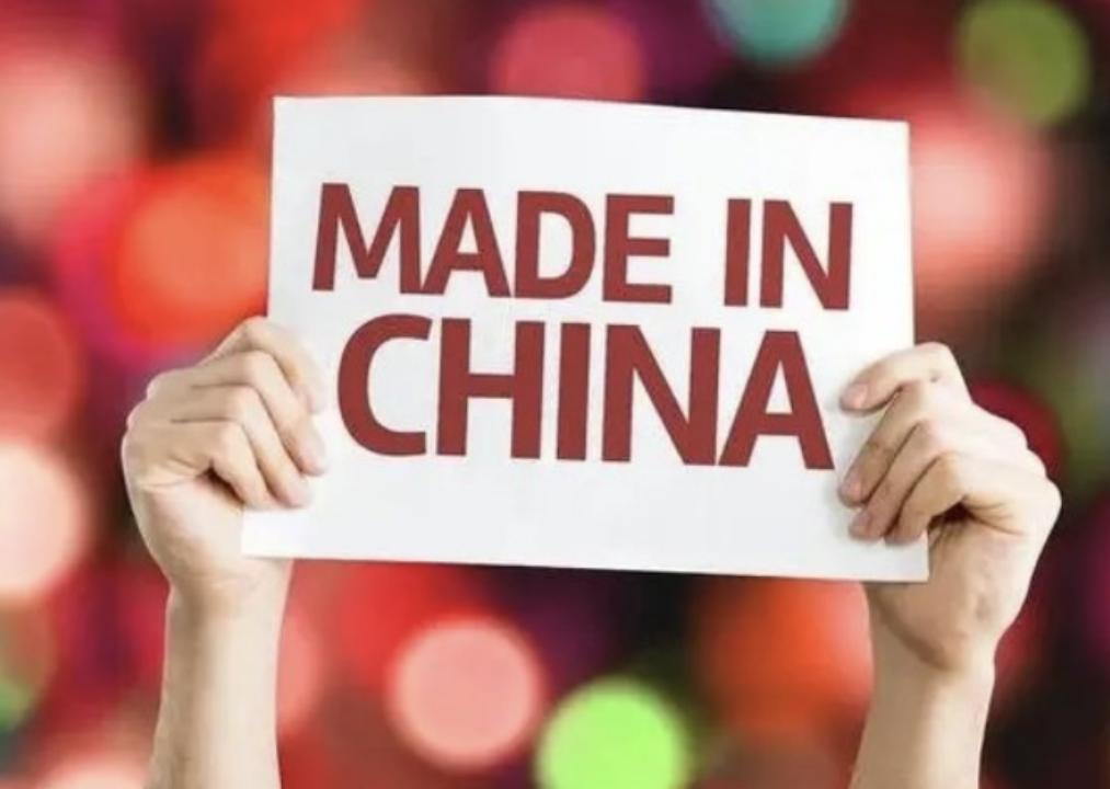 大量俄罗斯美女涌入东莞，身材高挑浓妆艳抹，她们靠什么谋生？