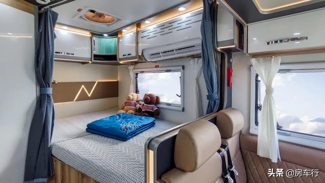 最新款进口顶级依维柯b型房车,依维柯房车推荐10万到20万之间7座