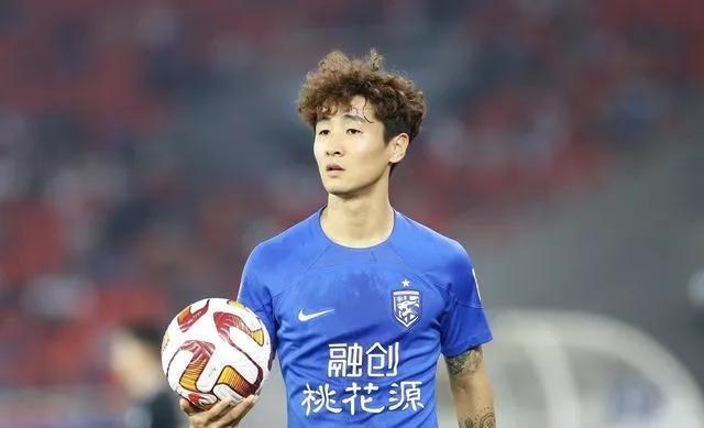 “大家喜欢乖孩子，但我喜欢做不一样的自己”三镇球员韦世豪专访