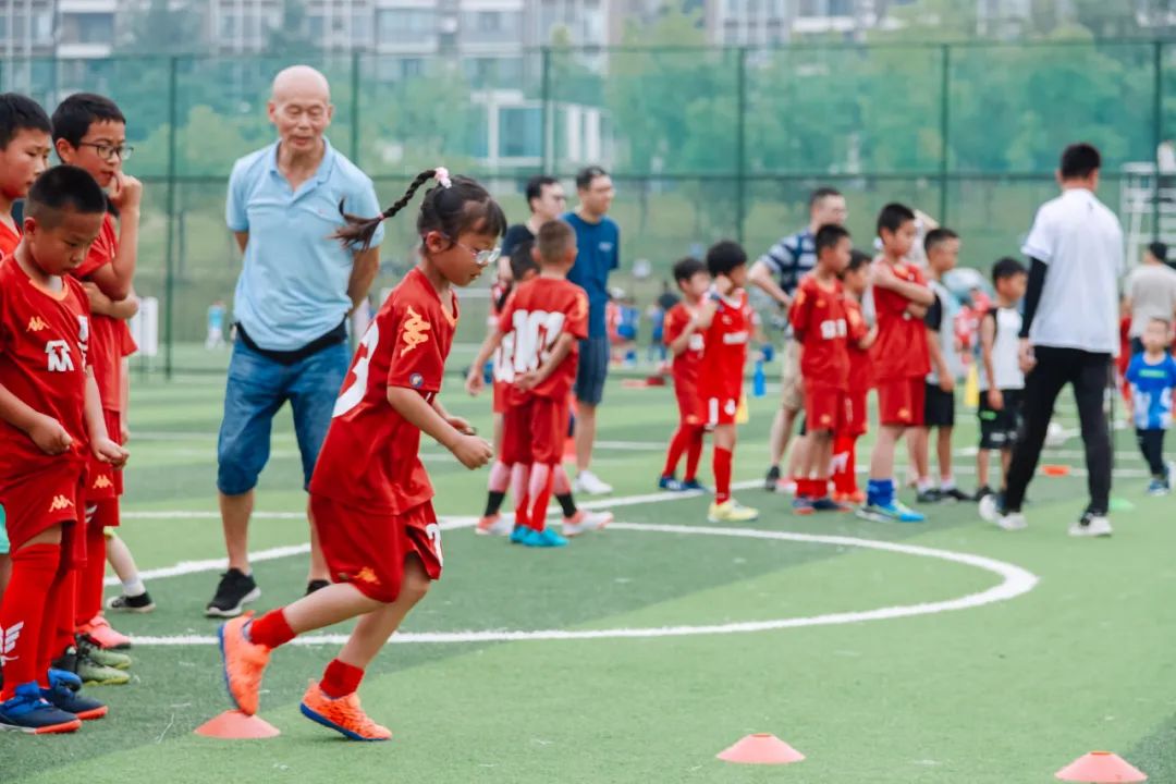 足球嘉年华内容,嘉年华快乐游戏