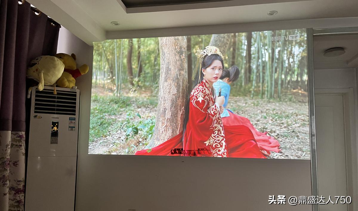 体积小的投影仪,目前公认最好的家用电视投影仪