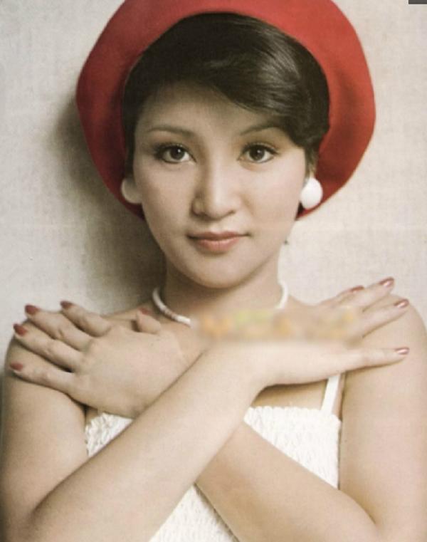 相差49岁的爷孙恋，12年后换回2000万分手费，coco这么做值吗？