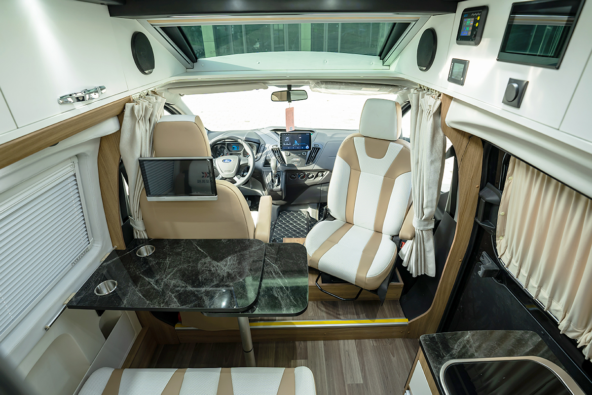 中凯星动b510房车,中凯星动b520房车试驾