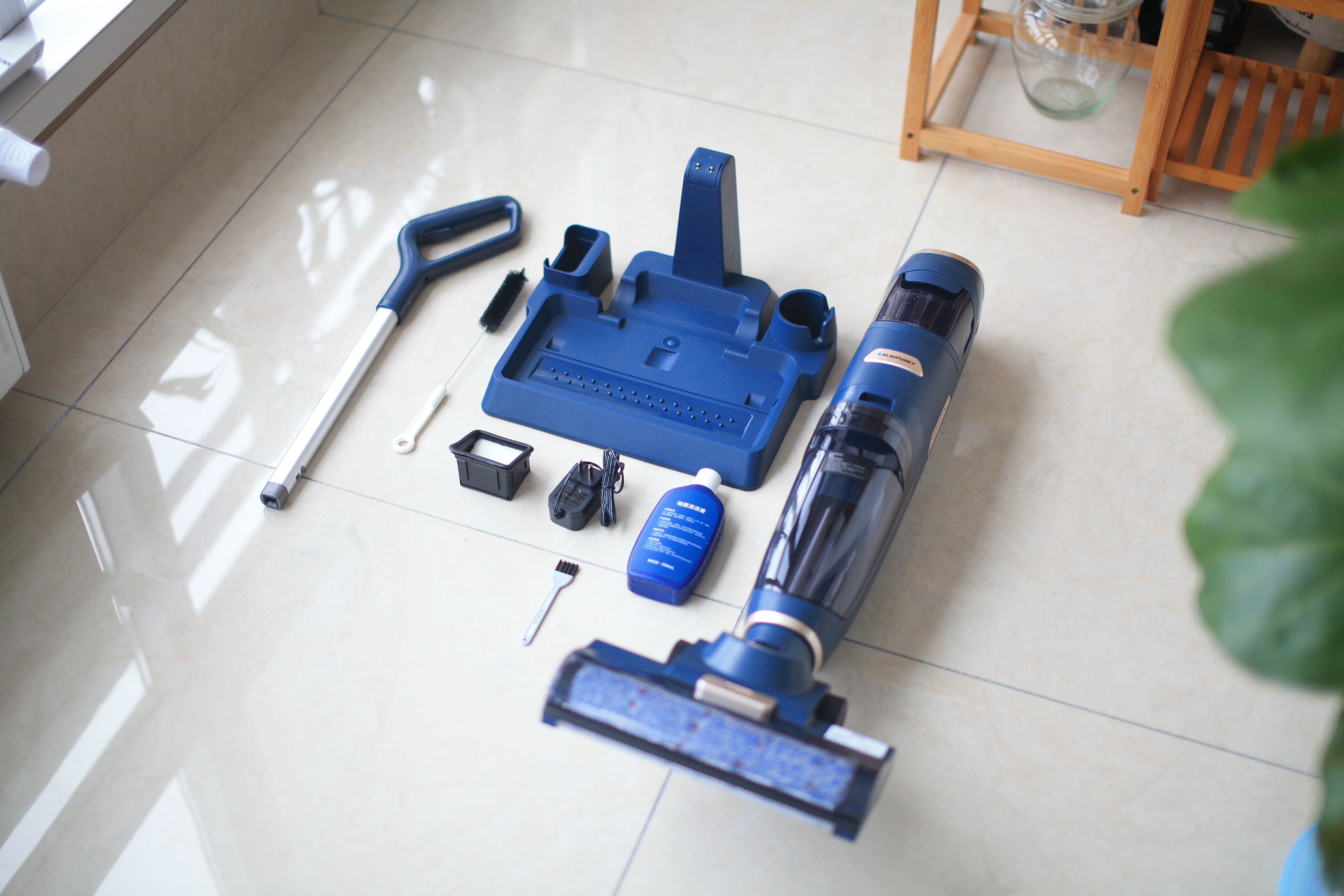 洗地机洗地板好用吗,洗地机地板顽固污渍测评