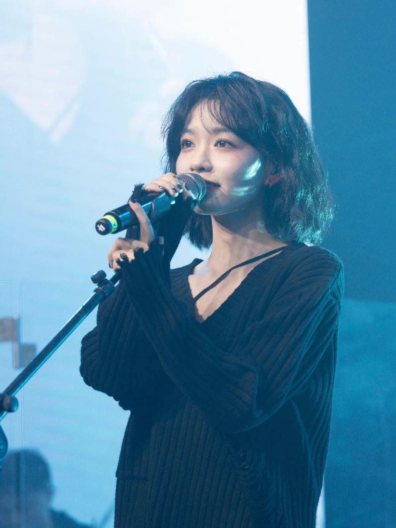 头发又细又软又少适合剪什么发型,头发细又少圆脸适合什么短发发型