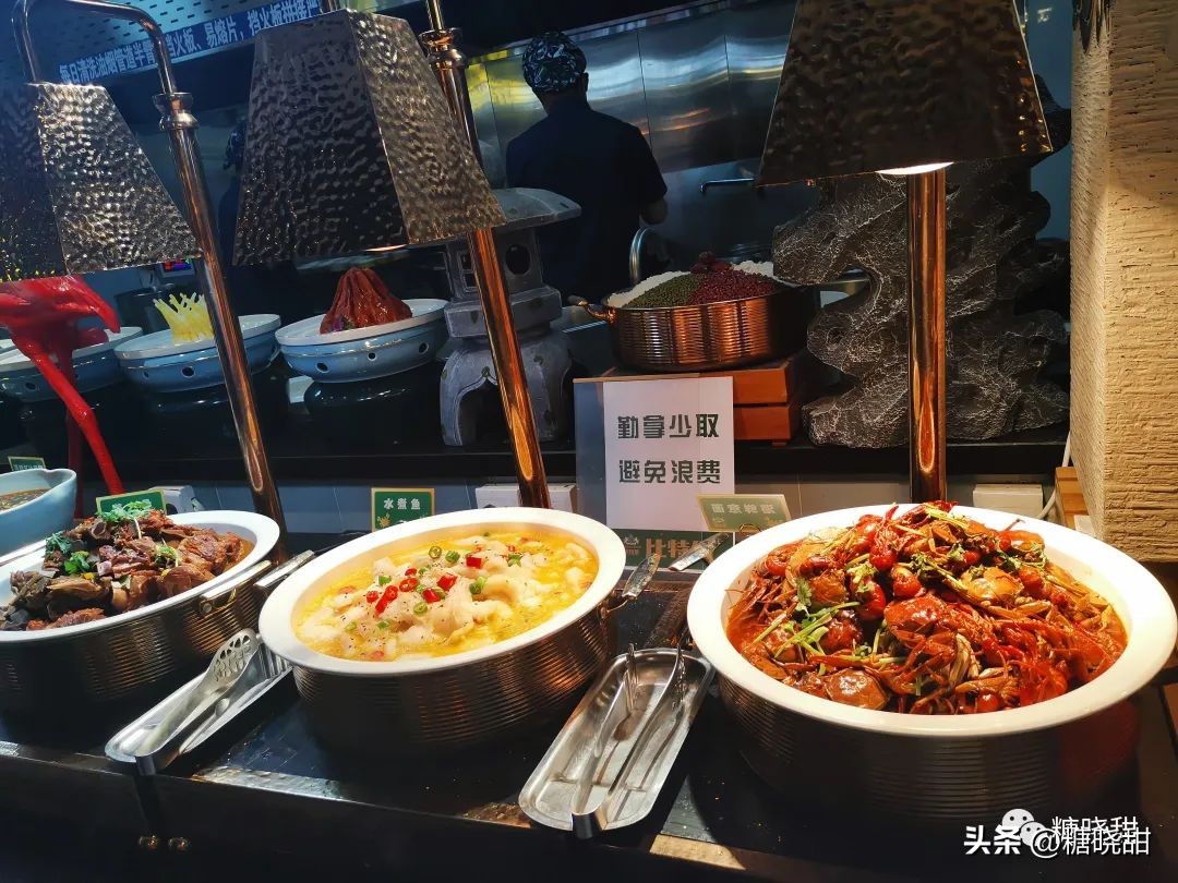 美食探店看着蒜蓉虾流口水,海鲜鲍鱼小龙虾螃蟹