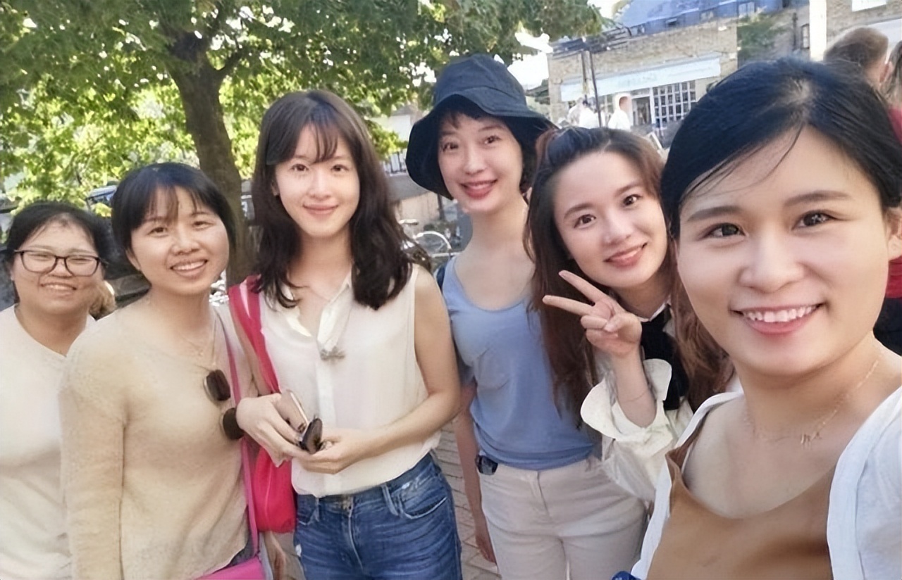 章泽天的丈夫刘强东是谁,章泽天父亲章丽厚