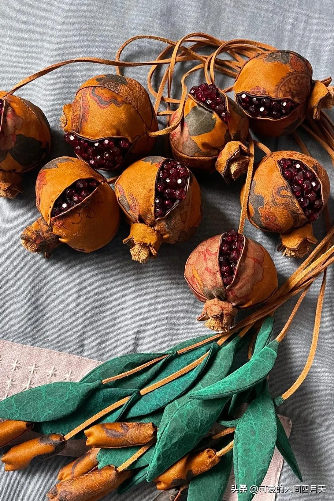 香云纱挂件图解,结籽石榴小挂件