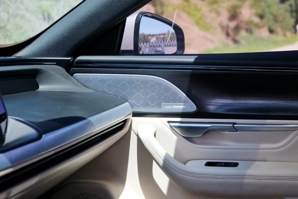 丰田凯美瑞和小鹏p7,小鹏p7670n跟670e哪款值得入手