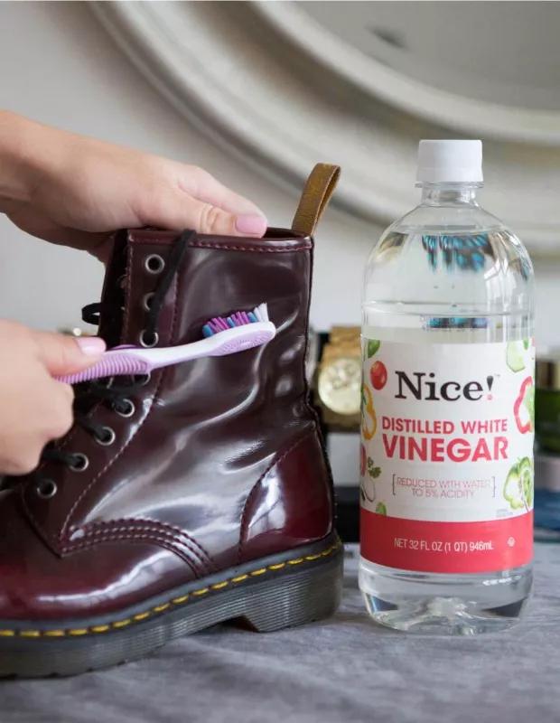 怎么保养靴子不掉皮,靴子不穿了怎么保养