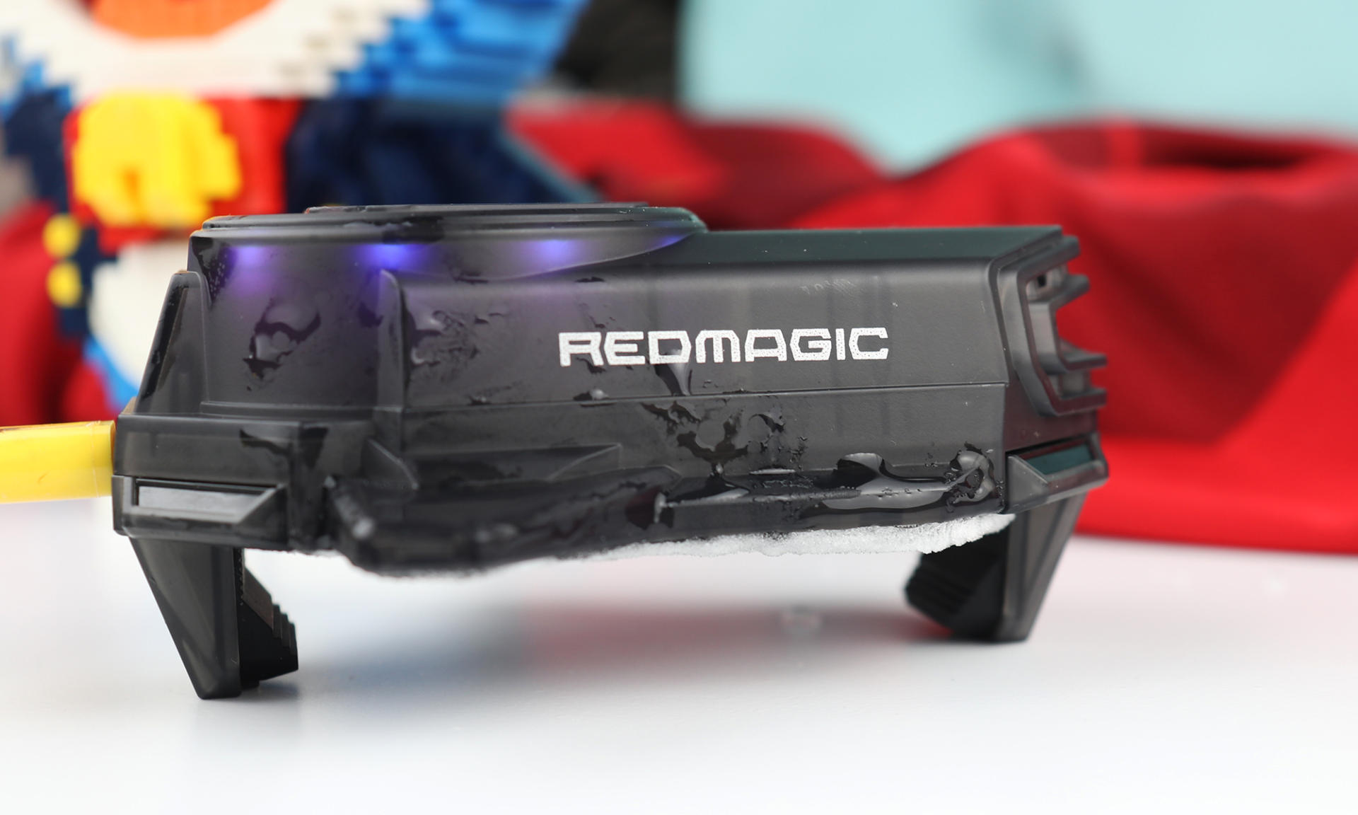 红魔散热器均衡和酷冷,手机发热散热慢怎么处理