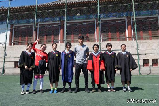 北大女足又酷又飒,北大女足啦啦队