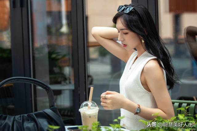 给女生买奶茶说些什么,给女生买奶茶怎么样
