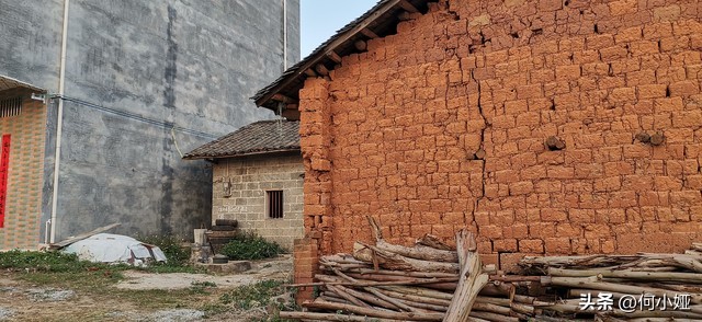 乞讨一天挣3万,一个月挣了300块钱