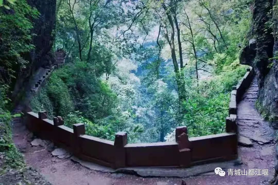 端午小长假怎么玩？水灵妹为你奉上超细致的都江堰深度游、休闲游、畅快游旅行攻略，绝对实用！