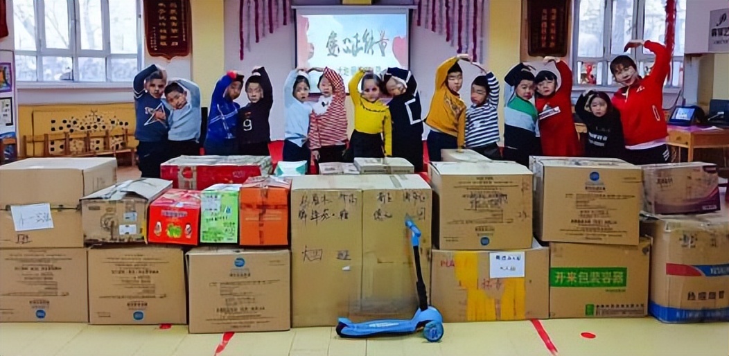 金山和朋友们的“衣旧温暖·爱心书屋”公益之路