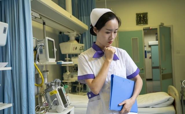 美女的下半身被瓶子刺穿，连医生都不敢相信这个事实！