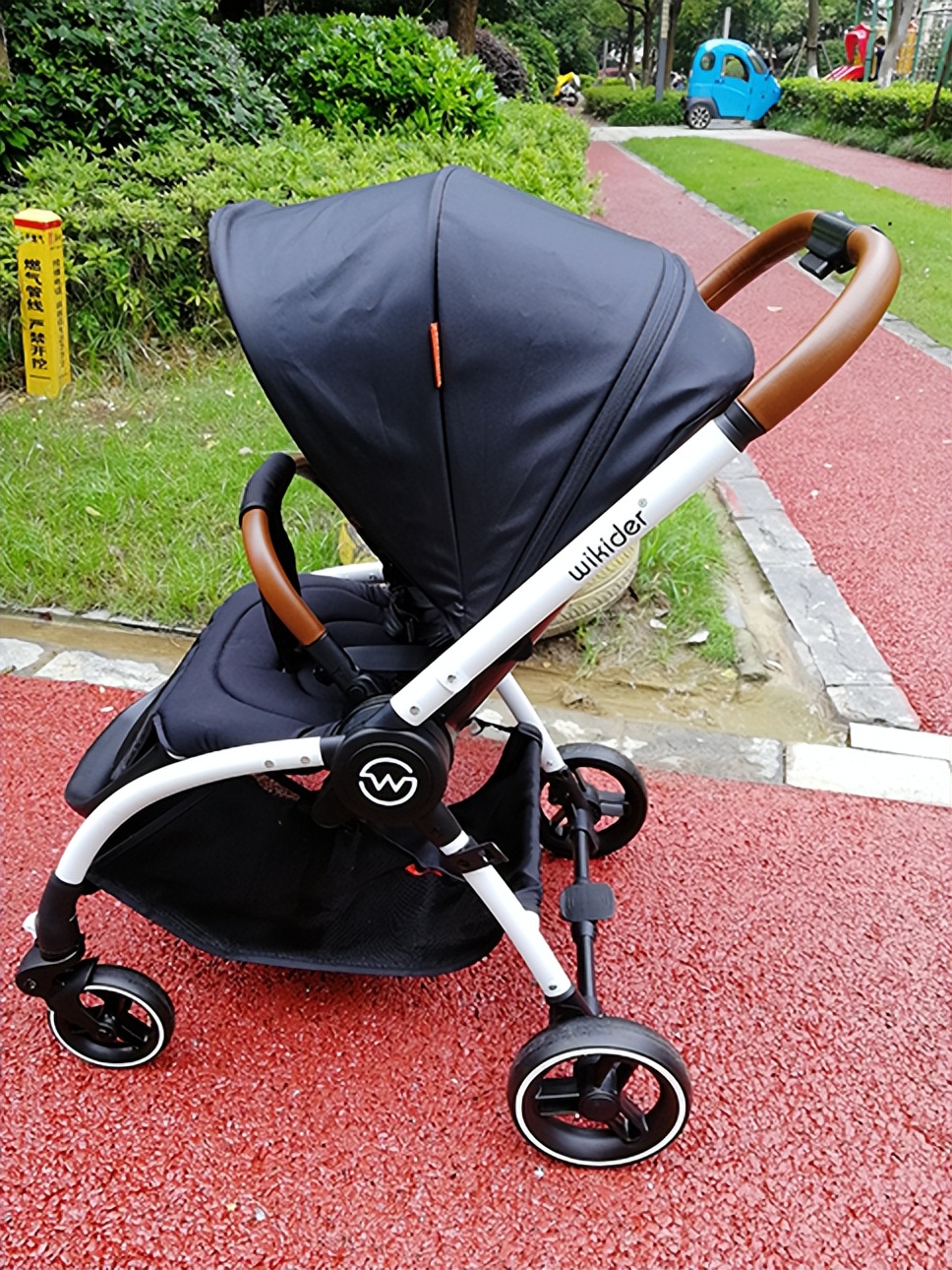 婴儿推车竹藤椅哪个牌子好,有红嘴唇的婴儿推车是哪个牌子