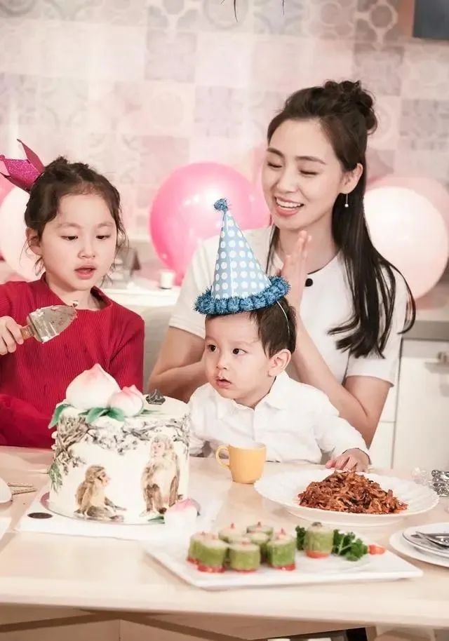 知名主持人二胎,网红男主持人夫妇