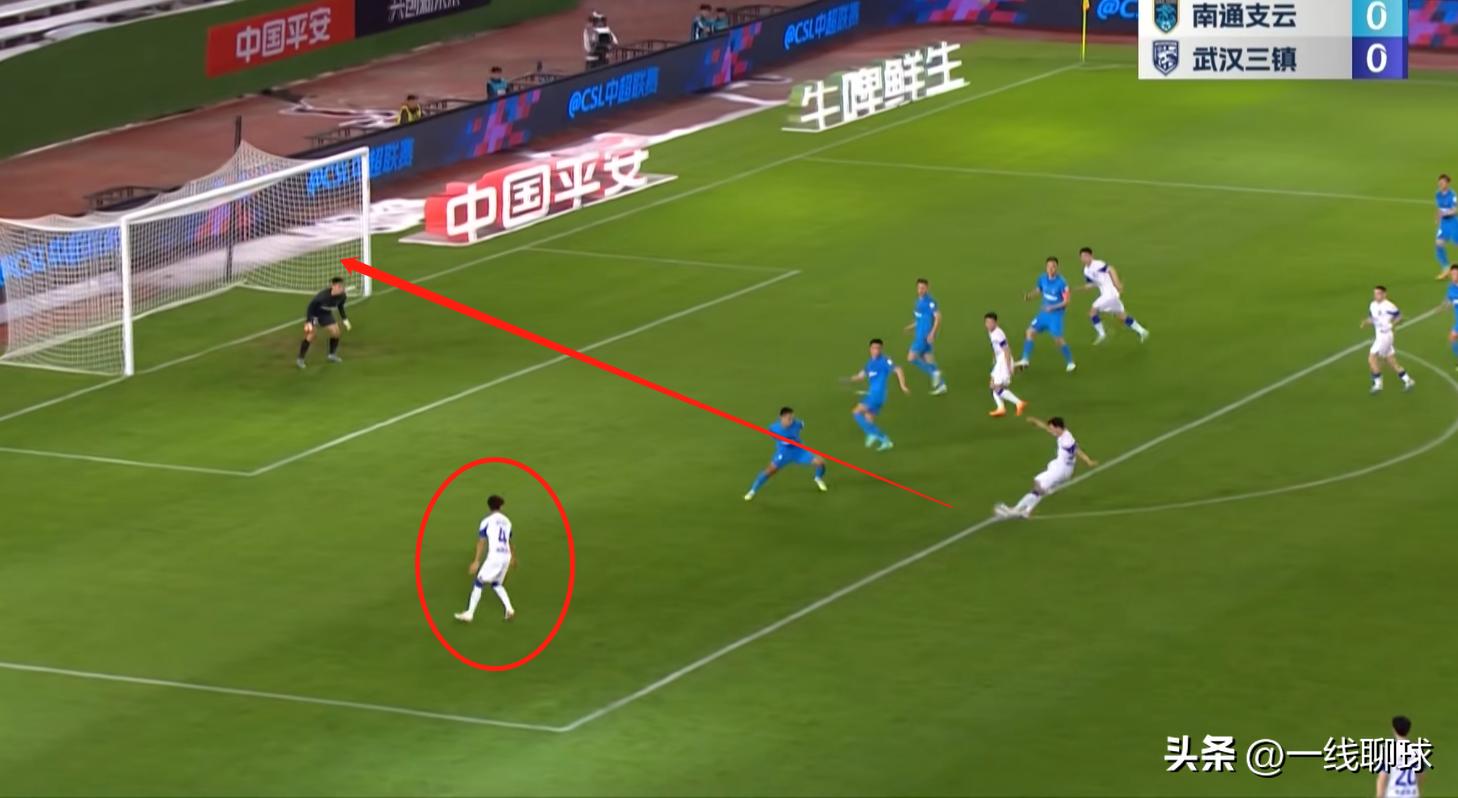 韦世豪慌了？两个进球都不屑庆祝，冷漠表情令球迷不解