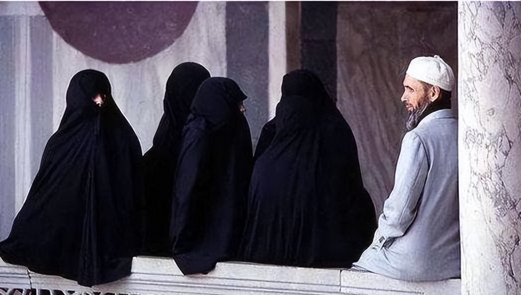 卡塔尔为什么花2000亿办世界杯,卡塔尔为什么花200亿元办世界杯