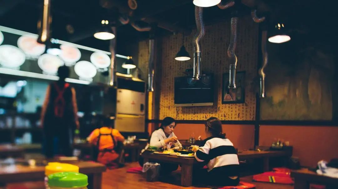 20岁大亮在韩国：公派留学，吵架误摔手机，打卡华为总部