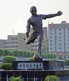 实况足球8中国世界杯之路,实况足球8和实况足球2008的区别