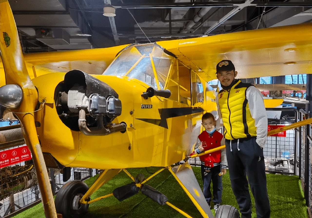 林丹5岁练球,40岁林丹依然少年感满满