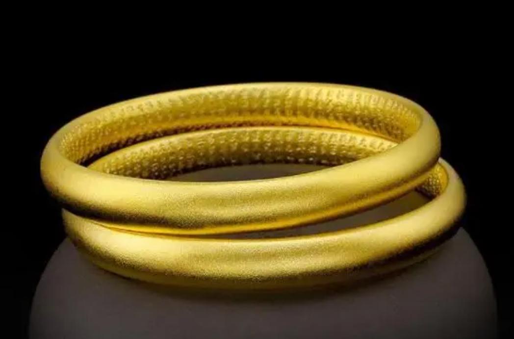 给长辈选的黄金首饰,送异性朋友黄金首饰合适吗