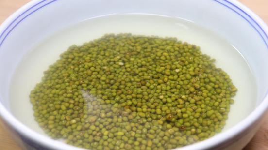 绿豆烫一下能发芽吗,绿豆用开水烫一下