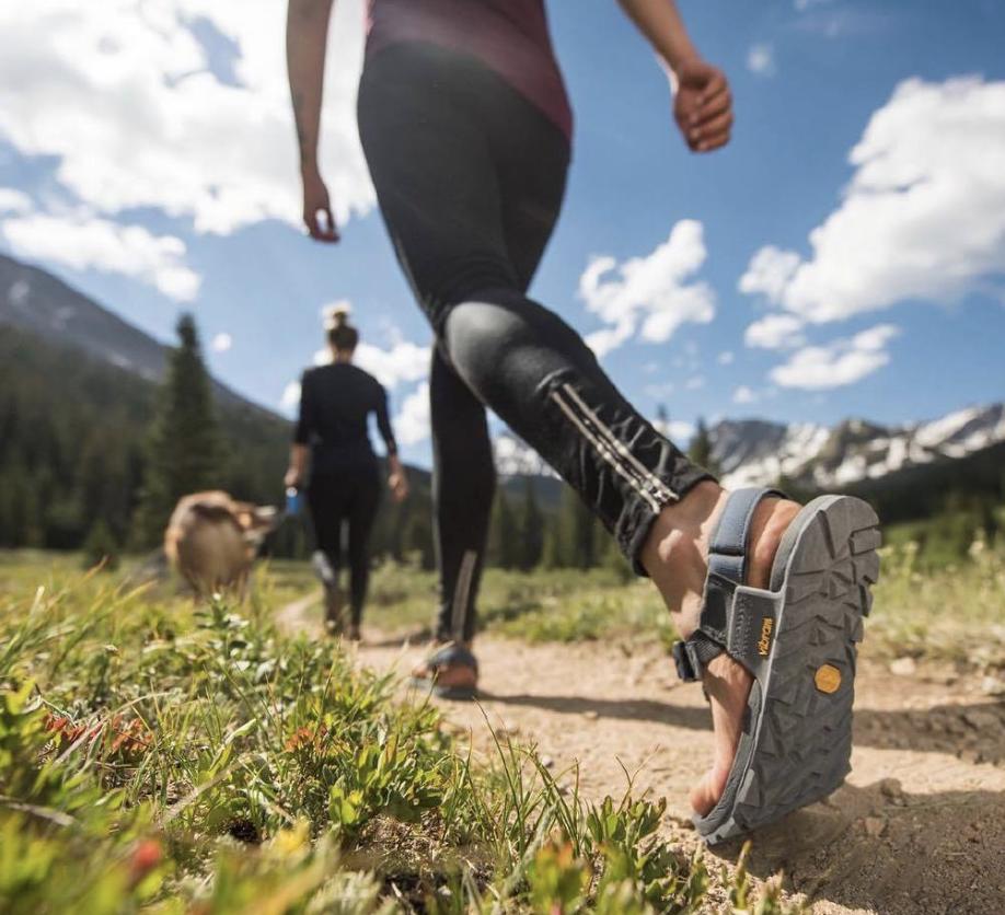 户外夏季徒步凉鞋,户外旅游涉水凉鞋