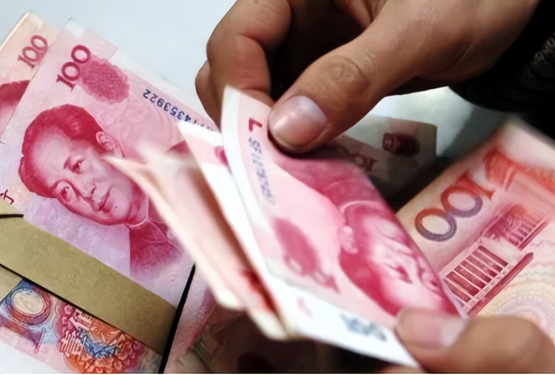 21年湖北男子花10万买洋媳妇，生下女儿上户口，警方：你被捕了