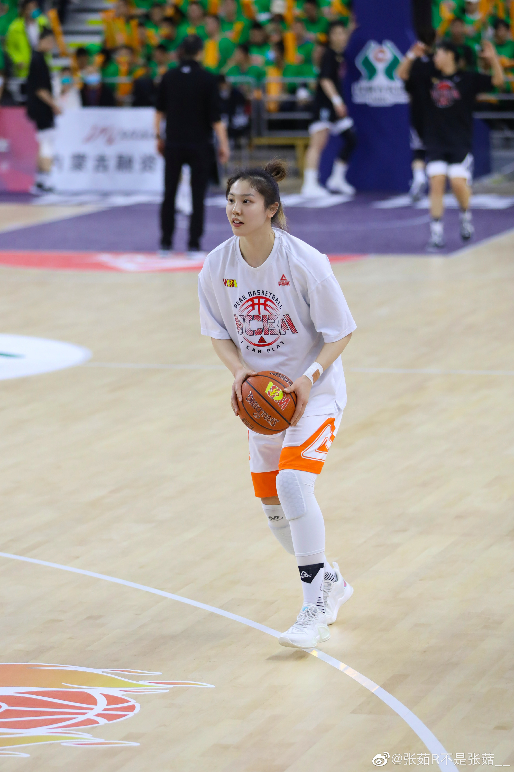 李梦事件持续发酵，别急！盘点女篮5大美女，最后一个太可惜