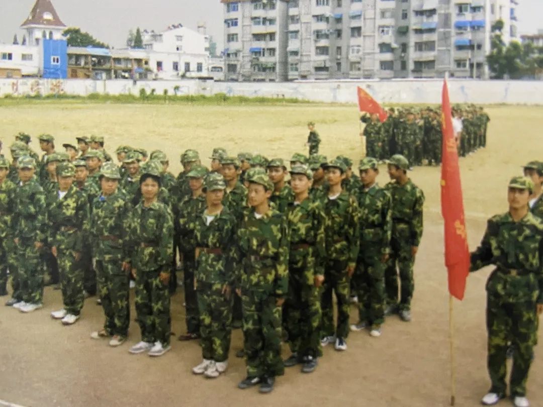 一秒穿越回到小时候,一秒穿越到高中