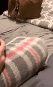 每日一笑：看多了足球比赛就没意思了，来一场不一样的比赛吧