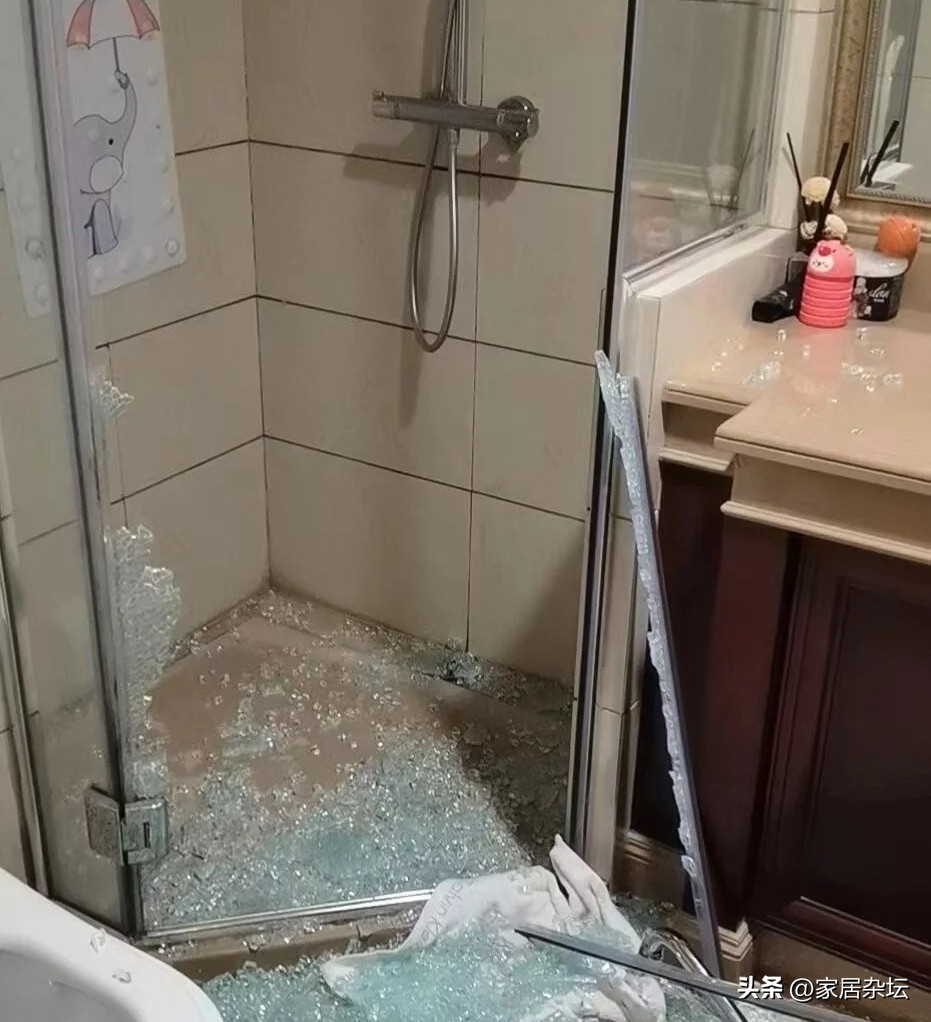 玻璃浴房的优缺点,买淋浴房注意哪些