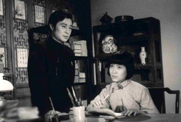 我读伤逝分析鲁迅的爱情观,鲁迅现实中的爱情句子