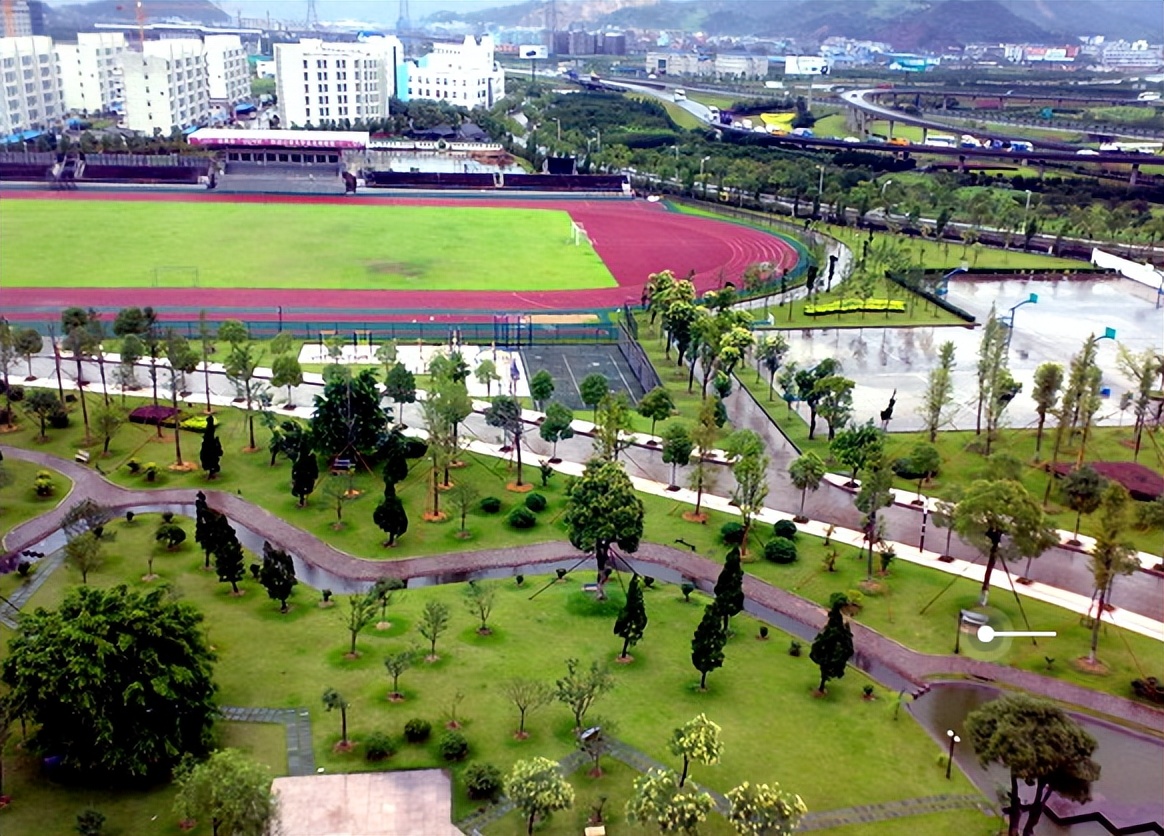 上海震旦职业学院工作怎么样,上海震旦职业技术学院毕业生薪资