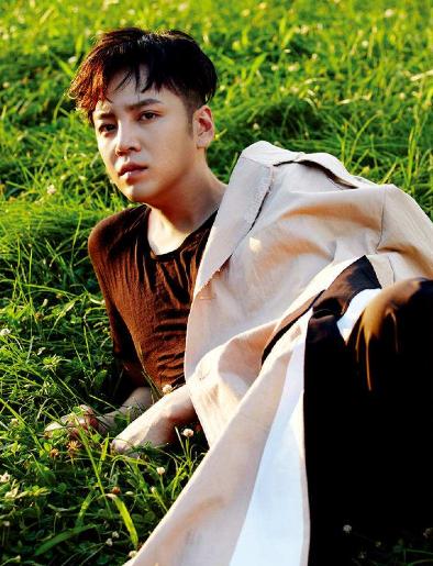 曾经很帅现在发福的男明星,曾经很胖的男明星现在很帅