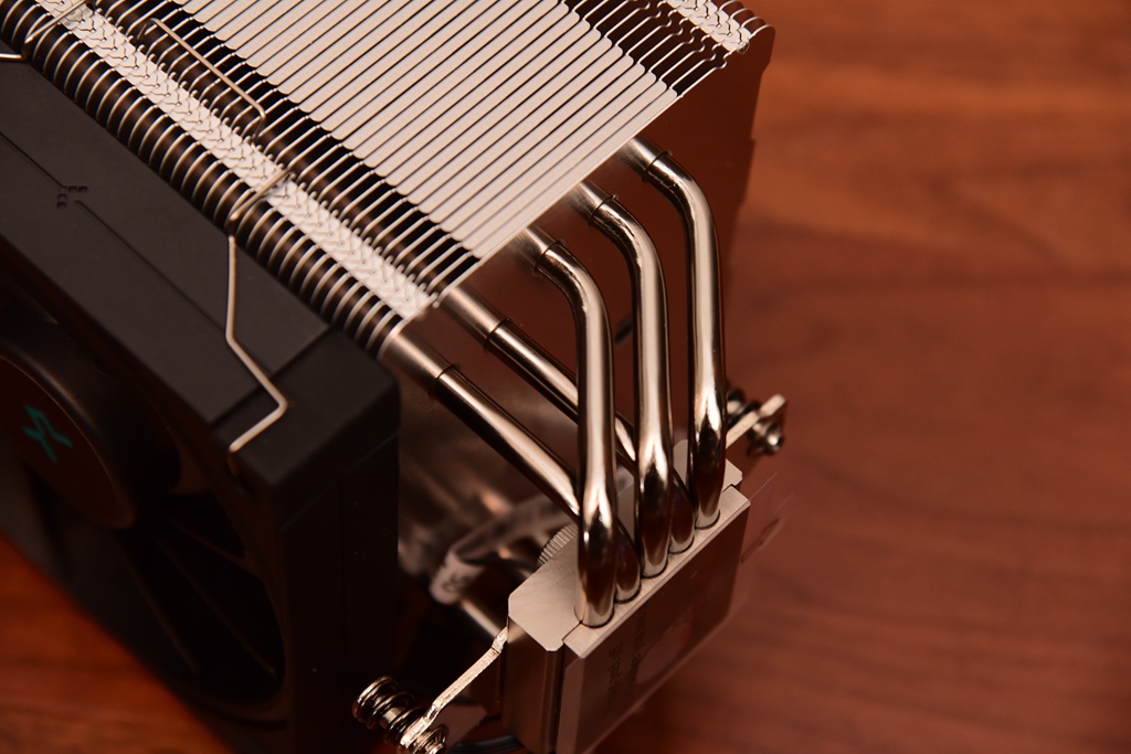 来自服务器血统的游戏主板—美超微C9Z790-CGW,打游戏怎么样?