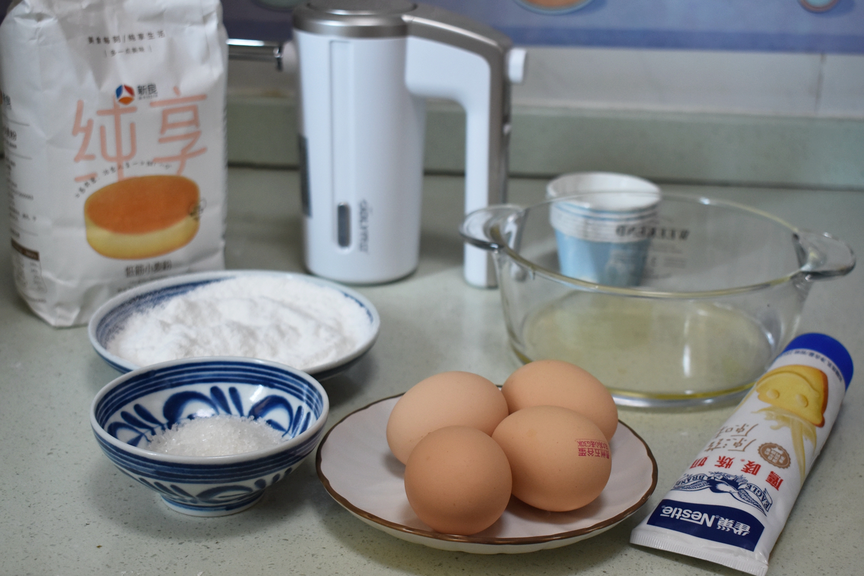 蓬松柔软的蛋糕该怎么做,用烤箱怎么做蛋糕蓬松柔软