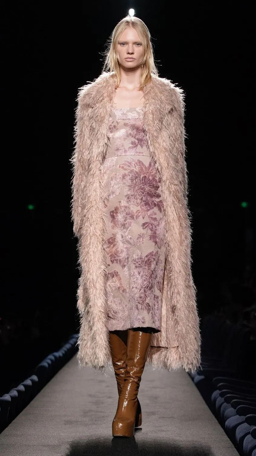 2023-2024秋冬流行趋势款式,2023秋冬流行趋势款式颜色