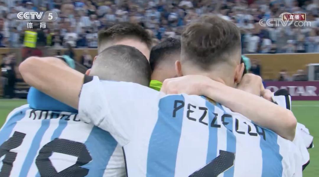 这届世界杯,也请为他们鼓掌