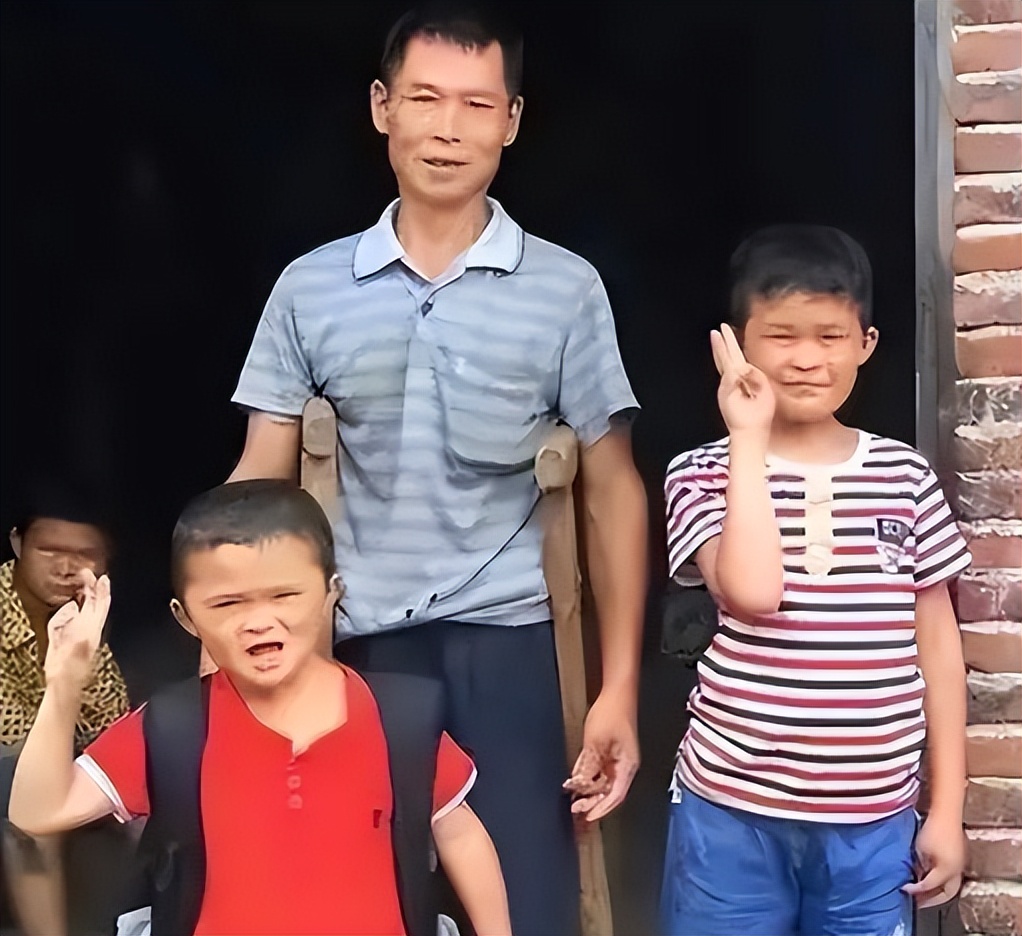 以前的小马云对比现在的小马云,小马云走红四年被抛弃