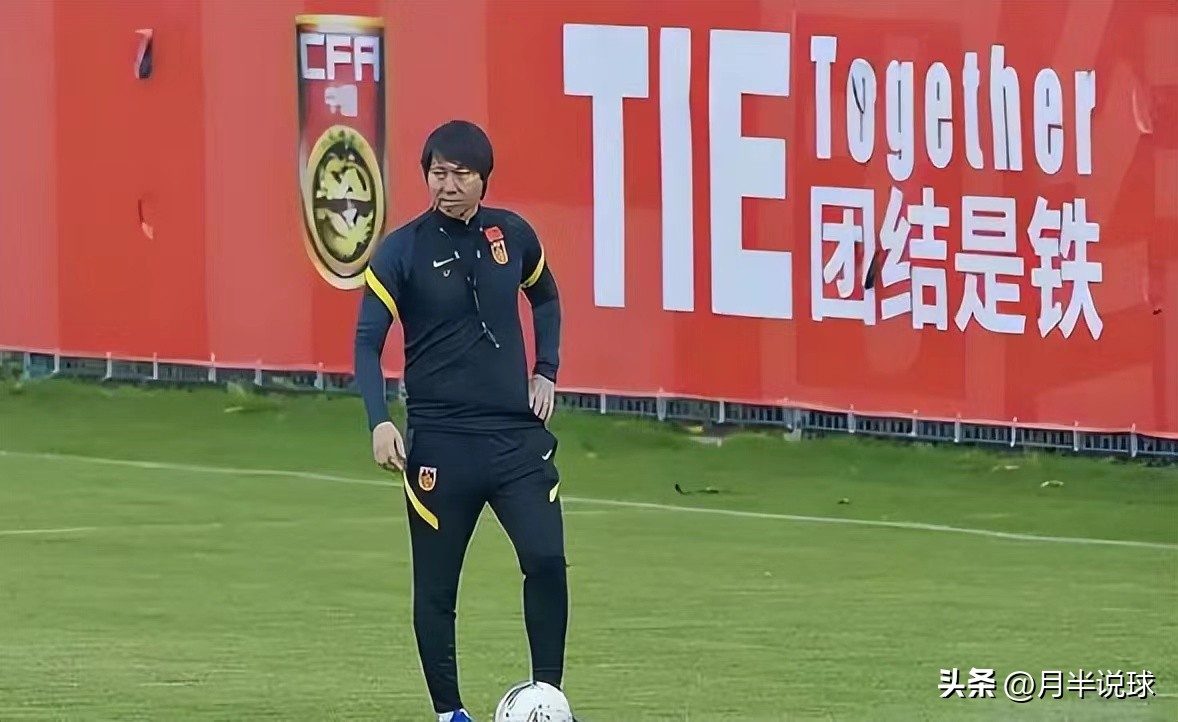 李铁涉嫌违法事件最新进展：已供出三名同*党**，前国脚揭露背后真相