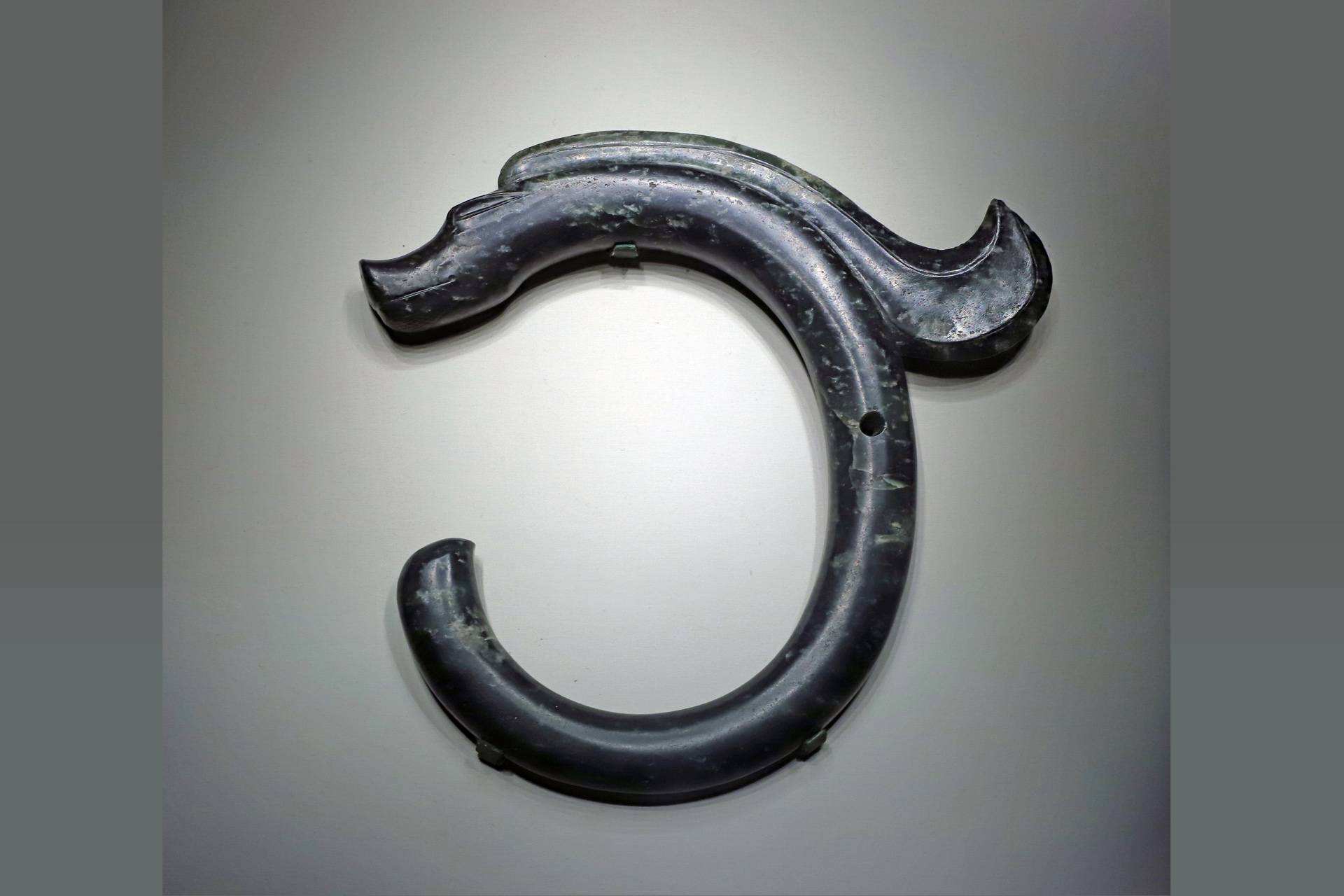 龙形古物,龙出土文物