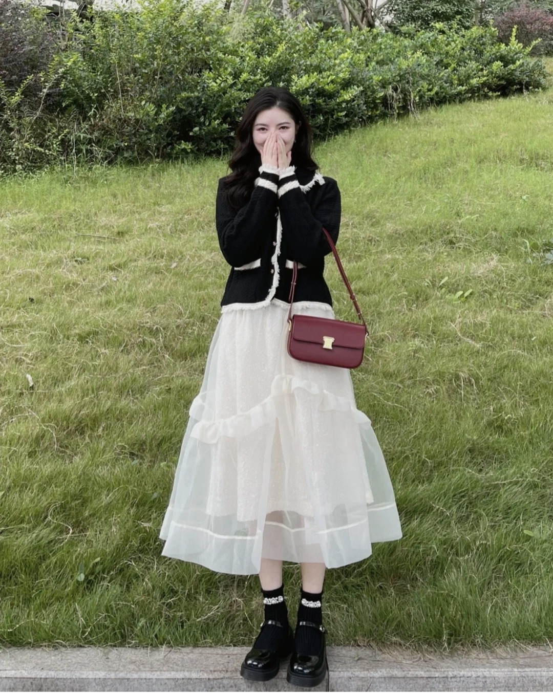 小香风半身裙怎么穿出高级感,小香风半身裙中长款搭配