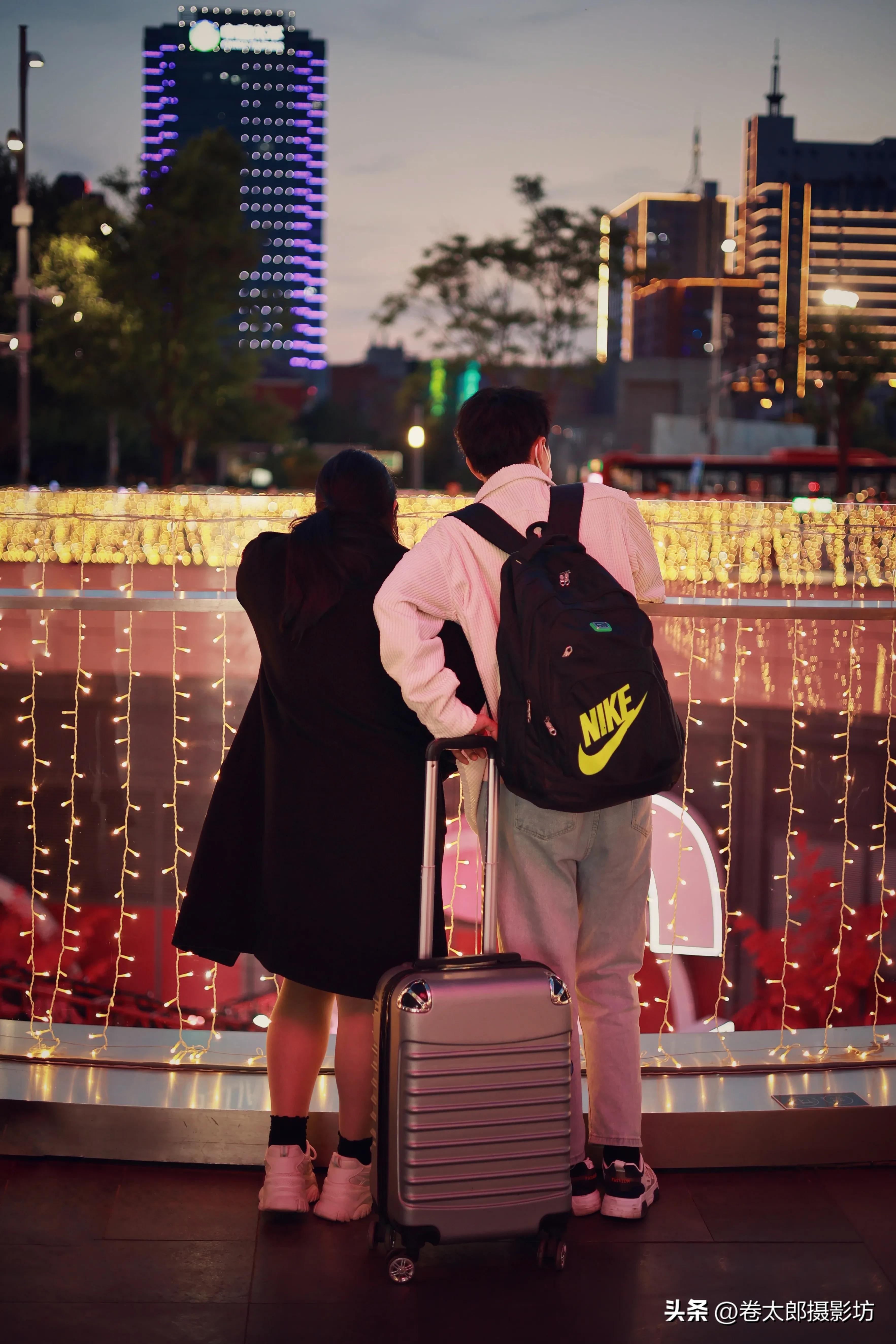 rf50f1.8小痰盂是多少mm的,rf50mmf1.8是小痰盂吗