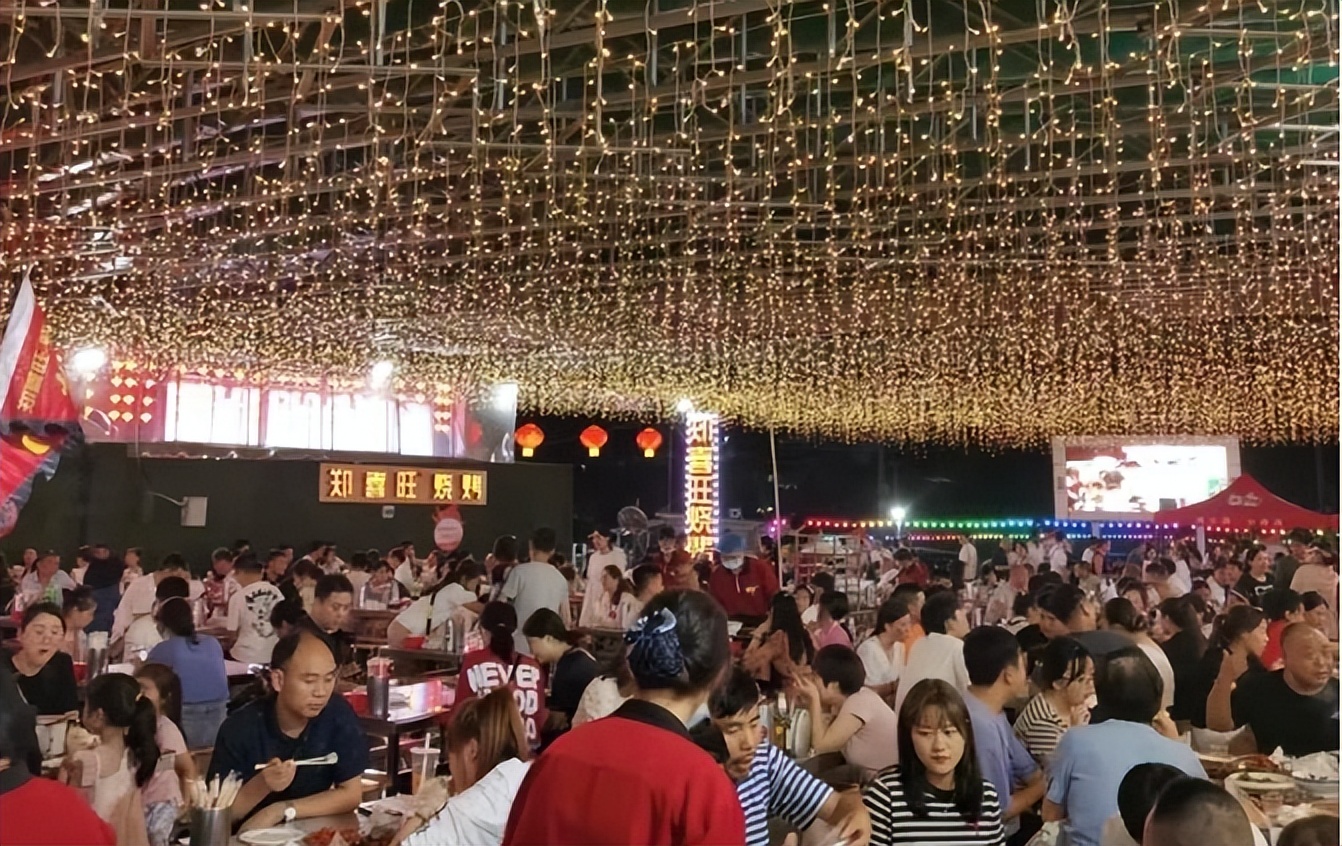 五一的泰国机场,泰国旅游现状机场空无一人